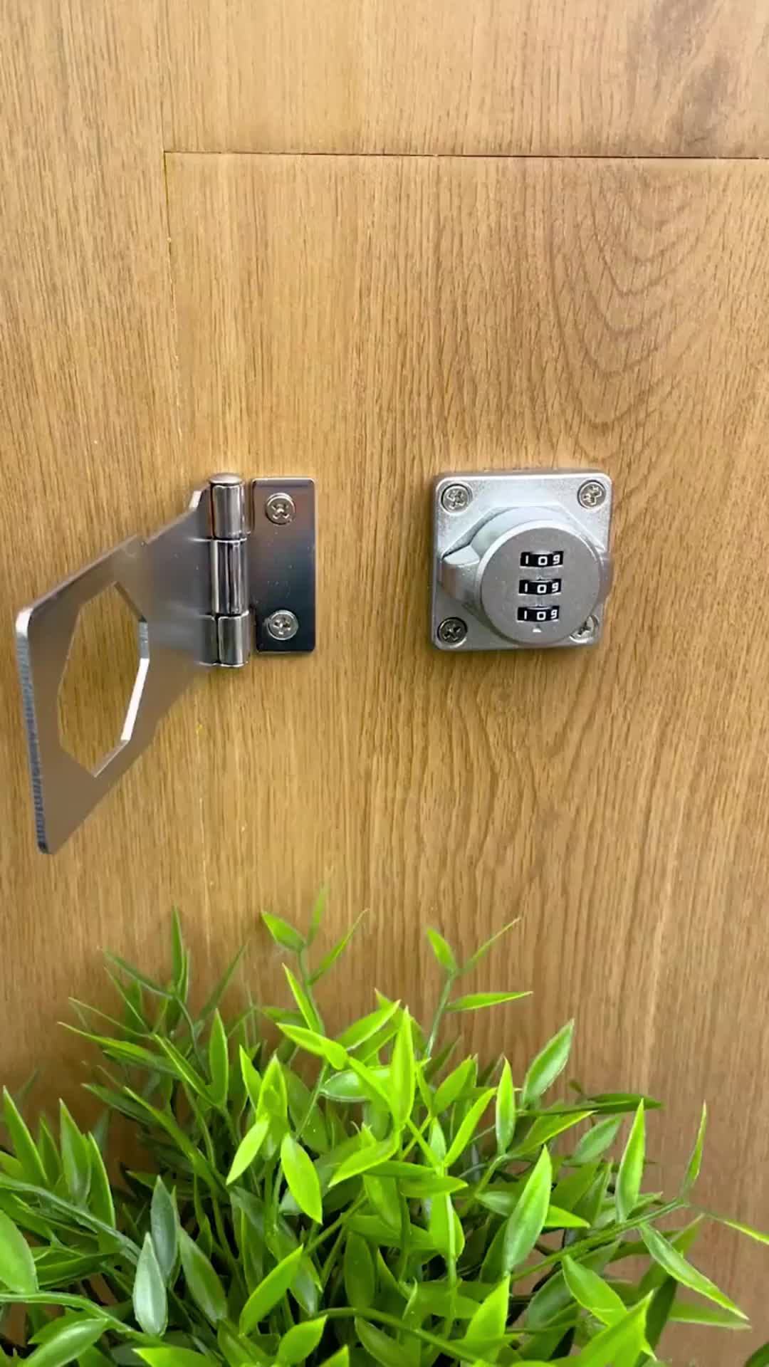 กลอนประตูตู้ 