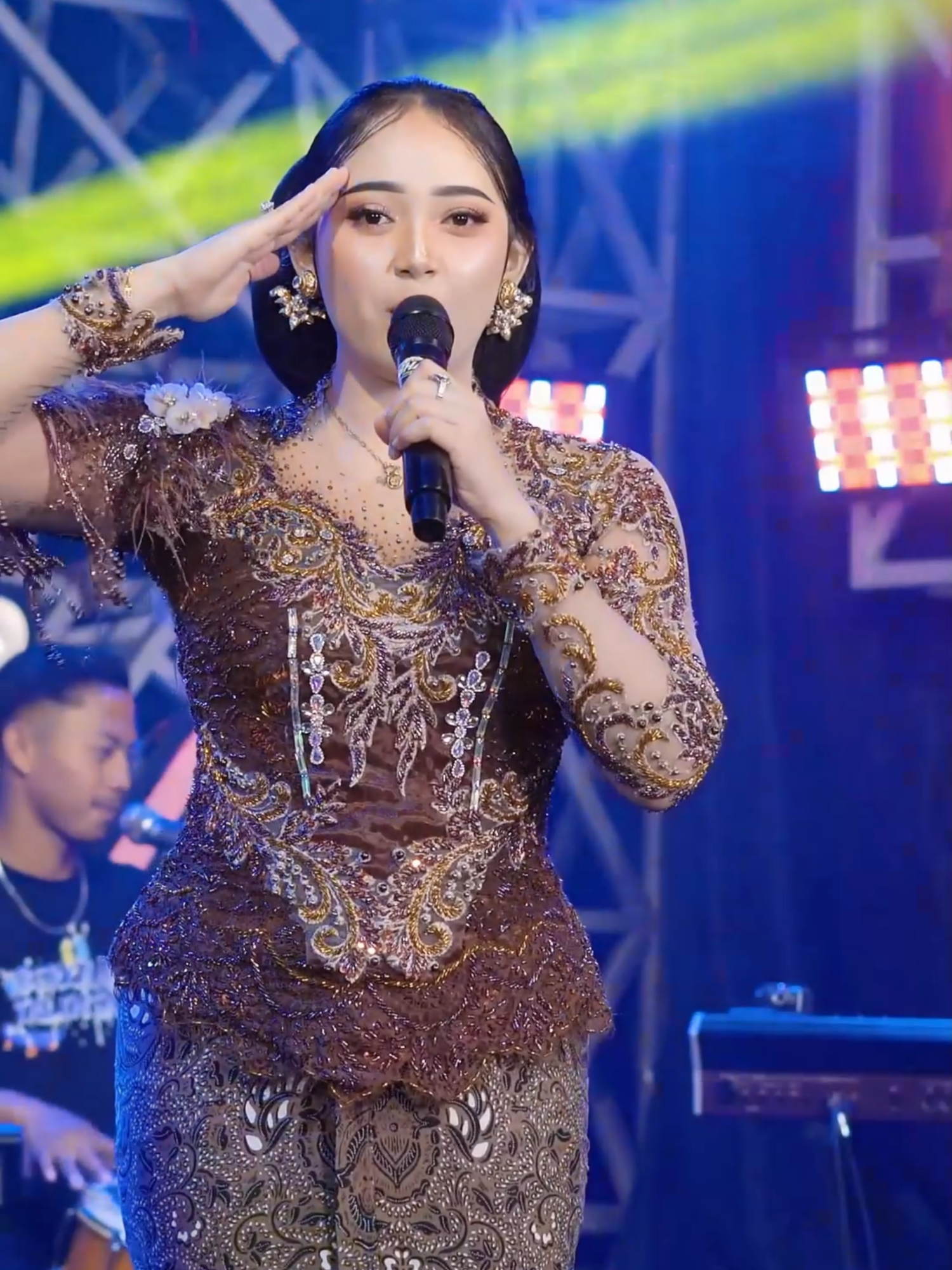 Apa Kabar Mantan - @silvykumalasari_real  #silvykumalasari #apakabarmantan #soundviral #trend #fypシ゚