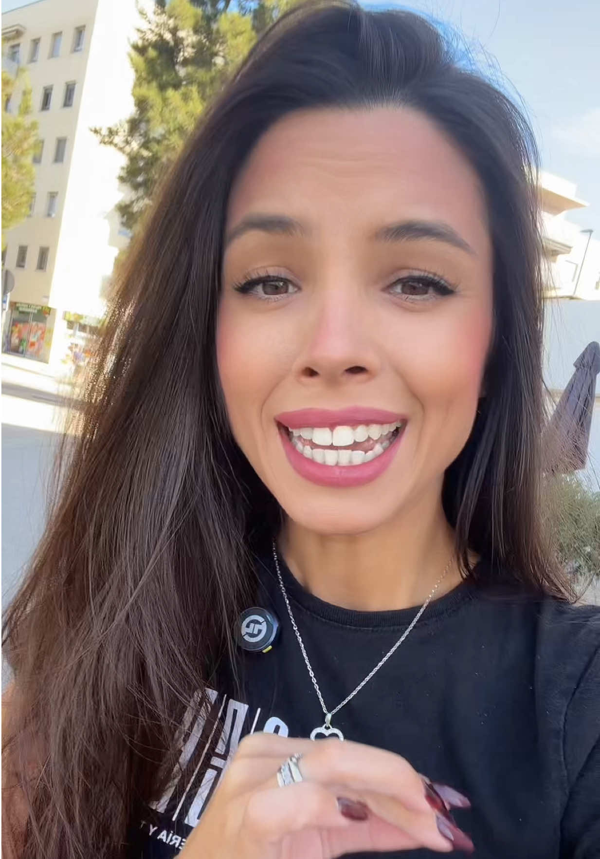 La Cabrona!! FINAL THE CHAMPIONS BURGUER 🔥🔥  Madrid del 5 al 23 de noviembre  Barcelona del 27 al 15 de diciembre  Primera vez que en @thechampionsburger habéis visto una tortilla! Y no una cualquiera !!  La 🐐!! 🔥