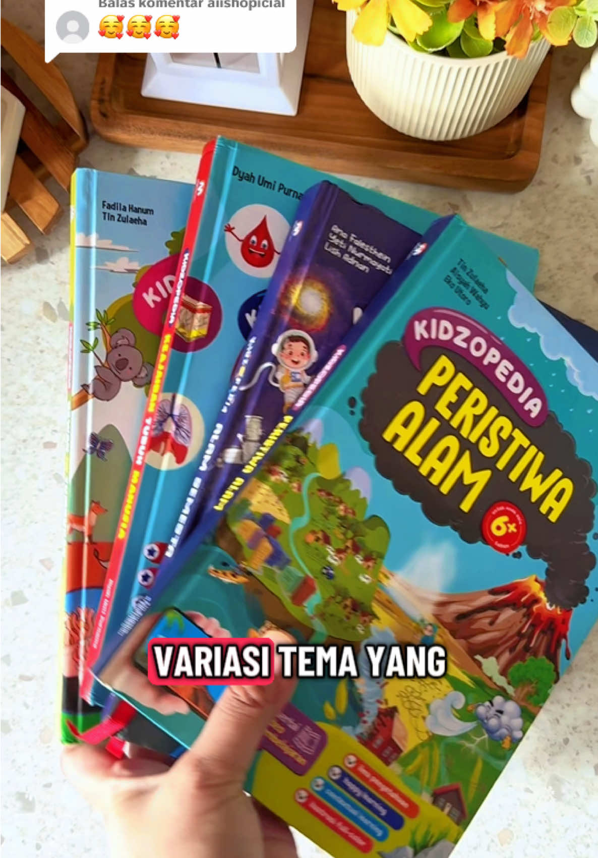 Membalas @aiishopicial Paket buku edukasi anak kidzopedia. Buku kidzopedia ini semuanya hardcover, punya pilihan tema yang banyak, visual yang menarik, sangat mendidik dan banyak sekali pengetahuan umumnya untuk si kecil. #paketkidzopedia #paketbukukidzopedia #serikidzopedia #bukukidzopediaanak #kidzopediakeajaibantubuhmanusia 