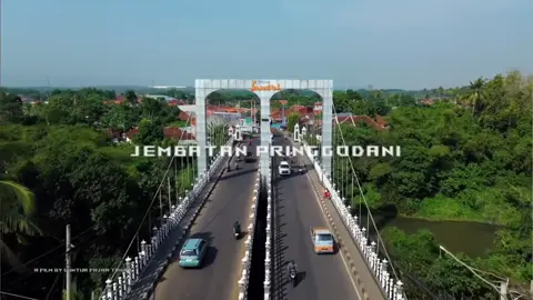 Suasana pemandangan pagi hari di Jembatan Pringgodani, Jembatan yang menghubungkan Kedungwuni & Wonopringgo #pesonapekalongan #pekalongan #foryou #fyp