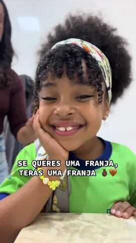 Se queres uma franja , terás uma franja minha Alice !🫰🏿🤎 . . .  #black #pretinha #cabelo #penteado #mae 