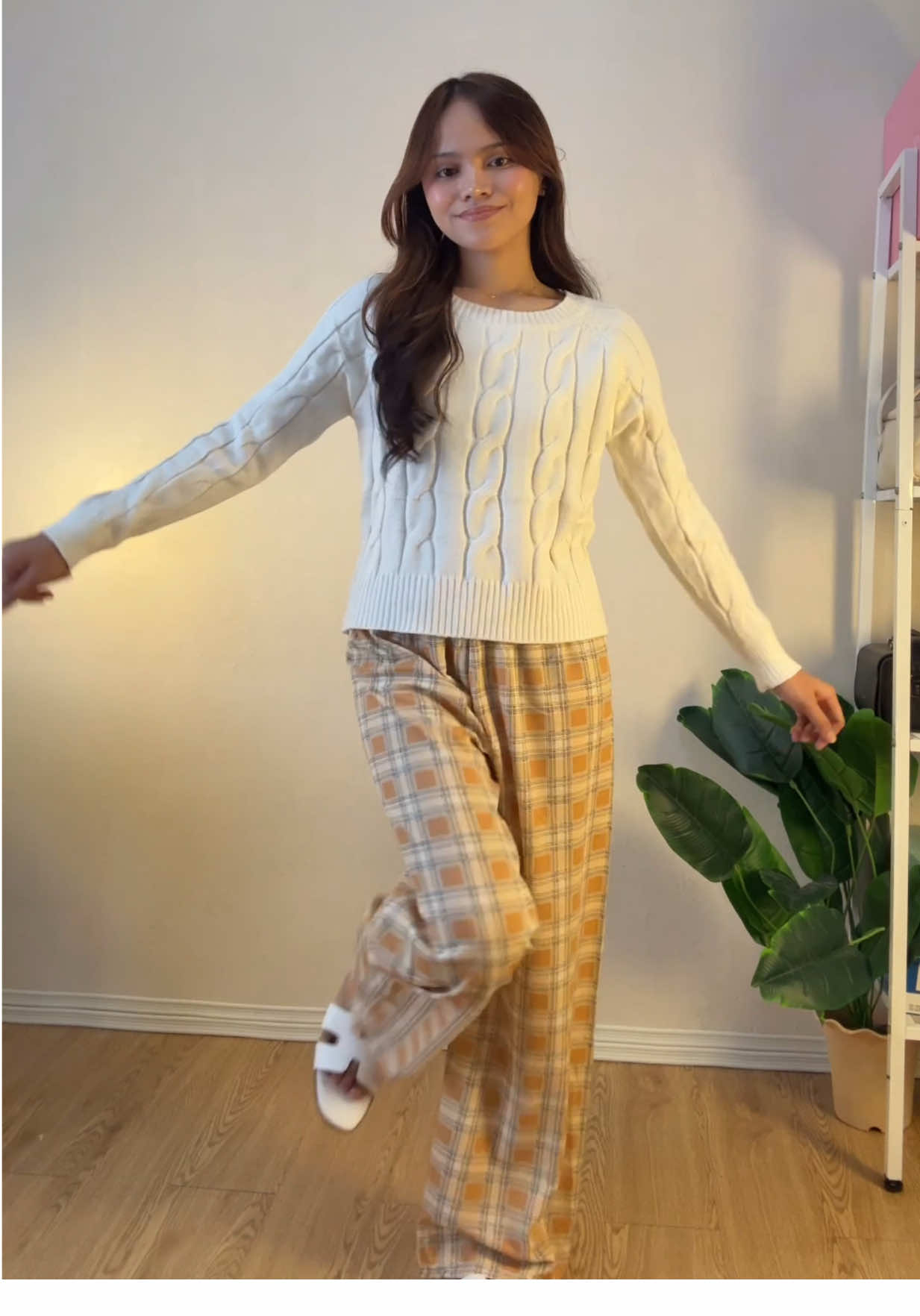 New comfy pambahay plaid pants 💛  #pants #pambahaypants #sleepwear #outfitideas #TikTokFashion 