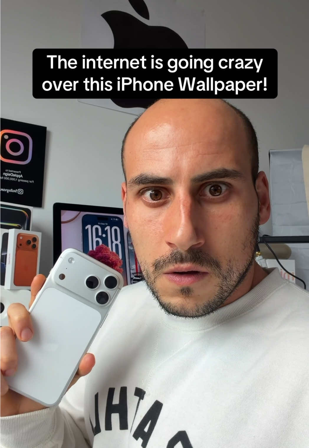 It took me hours to get this to work... Let me know if you want a tutorial! #iphonewallpaper #iphonewallpaperideas #ios26wallpaper #ioswallpaper #viralwallpaper 