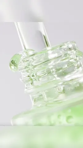 ✨Descoperă noul ser Novage Proceuticals cu 10% niacinamide!   ‼️ Tenul tău merită o îngrijire de top, iar acest ser e aliatul perfect pentru un aspect mai uniform și luminos.    💫Hai să strălucești în fiecare zi! ‼️Comandă aici cu reducere 👇👇👇👉 https://shop.oriflame.com/MD-2370601044/TSUaSSyb