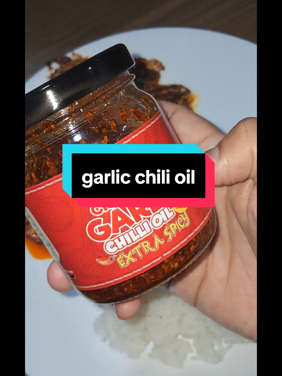 hantu cili oil..jgn lupa beli yg ni.. sedap pedas kaw kaw