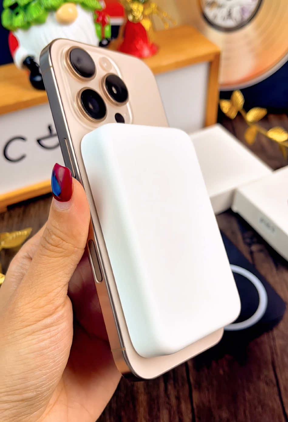 #wirelesscharging #FastCharging #CompactCharger #MagneticPowerBank #tiktokshopblackfriday 