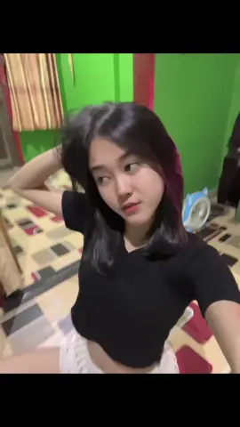 Aku termasuk tipe kalian ga? #cewe #cantik #idaman #fullbody #pink #masukberanda #croptop 