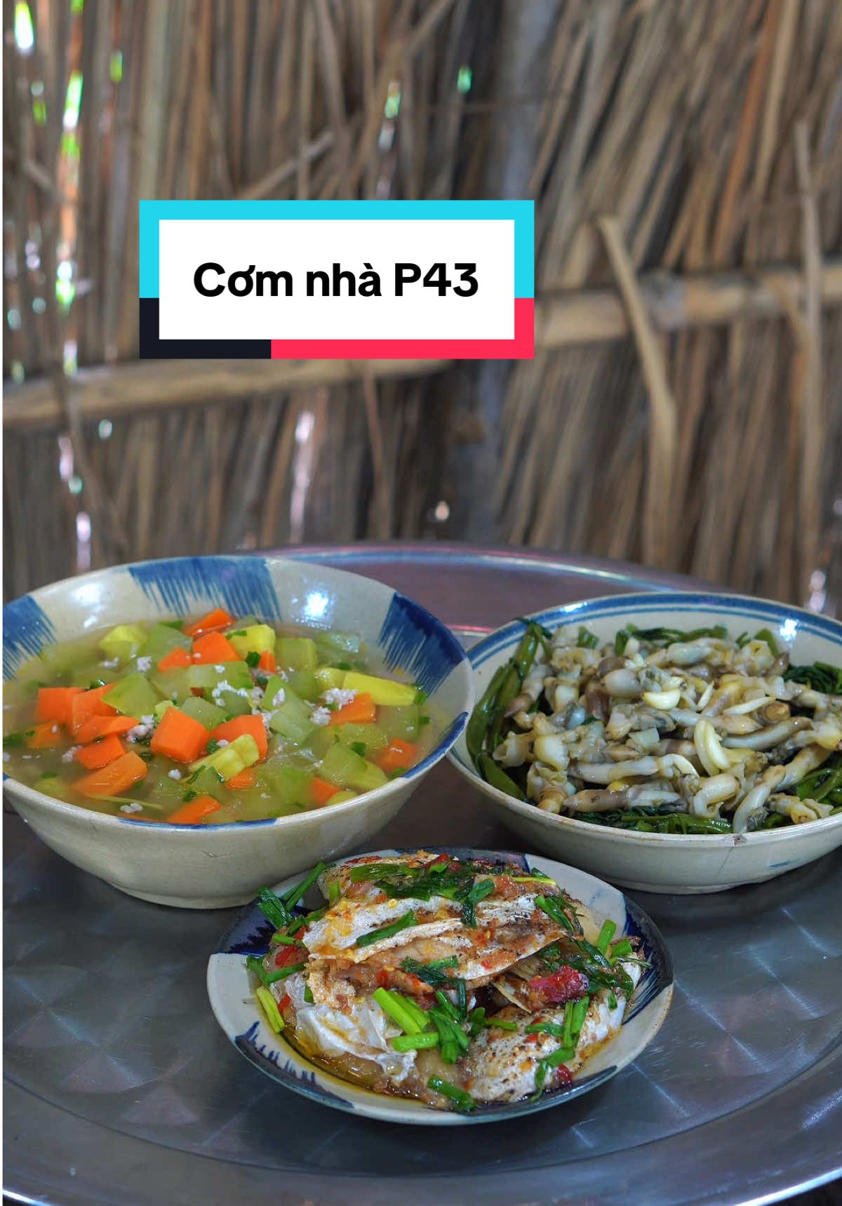 Cơm nhà 3 món: ức mỡ cá basa rim mắm, ốc móng tay xào rau muống, canh củ thịt bằm. Mời cả nhà mình nha. #manhtaynguyen #monngonmoingay #comnha #postcard 