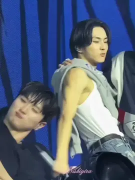 OMG HEEWON? #jungwon #heesung #enhypen #fyp #foryoupage 