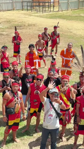 Terimakasih banyak Ibu Wakil Bupati Sanggau, Bapak Pastor, bapak Kapolres 🫶🏻💖  Juan Siap tampil sebentar malam di PUSAT DAMAI FEST SANGGAU KALIMANTAN BARAT 🔥💗 