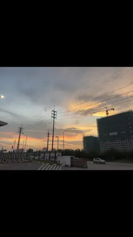 EHS主管需求 一、主要职责：负责越南厂区安环运营管理 二、能力要求： 1、本科及以上学历，机械安全、化学品、消防安全、环境管理等相关专业； 2、有CNC/阳极/喷砂/打光等相关行业背景，5年以上同行业安全或环境管理经验； 3、熟悉国家安全法律法规以及当地环保政策，责任心强； 4、具备优秀的团队领导力、沟通协调能力、分析判断及抗压能力； 5、做事逻辑思维佳，能把问题追溯到过程再到系统，持续改善思维； 6、能独立对接客户，依客户要求推动EHS项目。 7、中文熟练。 #fukang_technology #bacgiang #viral #vietnam #xuhuong 