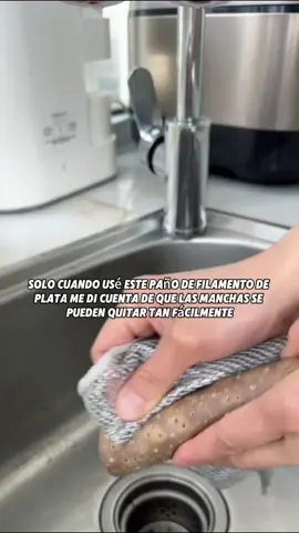 ¡Este paño de cocina es realmente asombroso! Fuerte descontaminación, no se engrasa fácilmente y es fácil de limpiar❤️ #cleaning#kitchen#fregar#tiktokshop#fyp#fyppp#viralvideos#trapo#cloth  