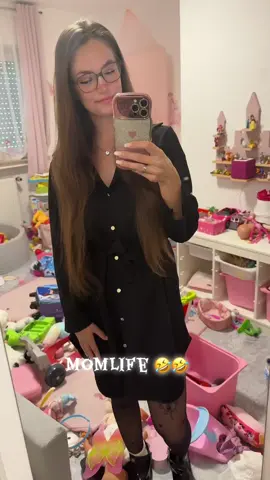 Bitte sagt mir , es geht euch ähnlich 🤓🤓 oder bin ich etwa nicht streng genug ? 😀 #momlife #reallife #chaosdemon #lebenmitkindern 