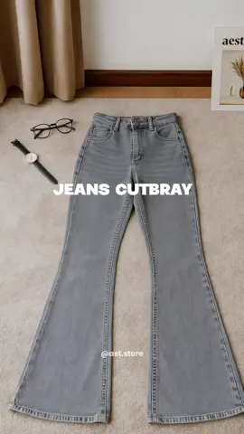 Cutbray jeans ini cocok banget buat daily outfit or casual hangout 💫 #cutbrayjeans #jeanshighwaist #jeanscutbray #celanajeans #celanajeanswanita 