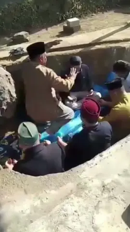 Yang terpenting adalah materialisme, yaitu cara memandang dunia yang berpijak pada fakta dan bisa dibuktikan dengan jelas. #trans7 #madilog #tanmalaka #fyp #logika 