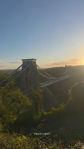 The kind of view that makes you breathe slower. 📍Clifton Suspension Bridge #Bristol #thingstodobristol #clifton #autumn #unitedkingdom 