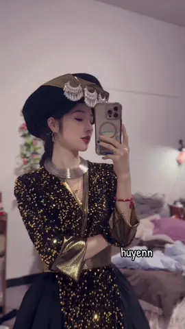 #huyennem #khaubncawshmoobzoonkauj 