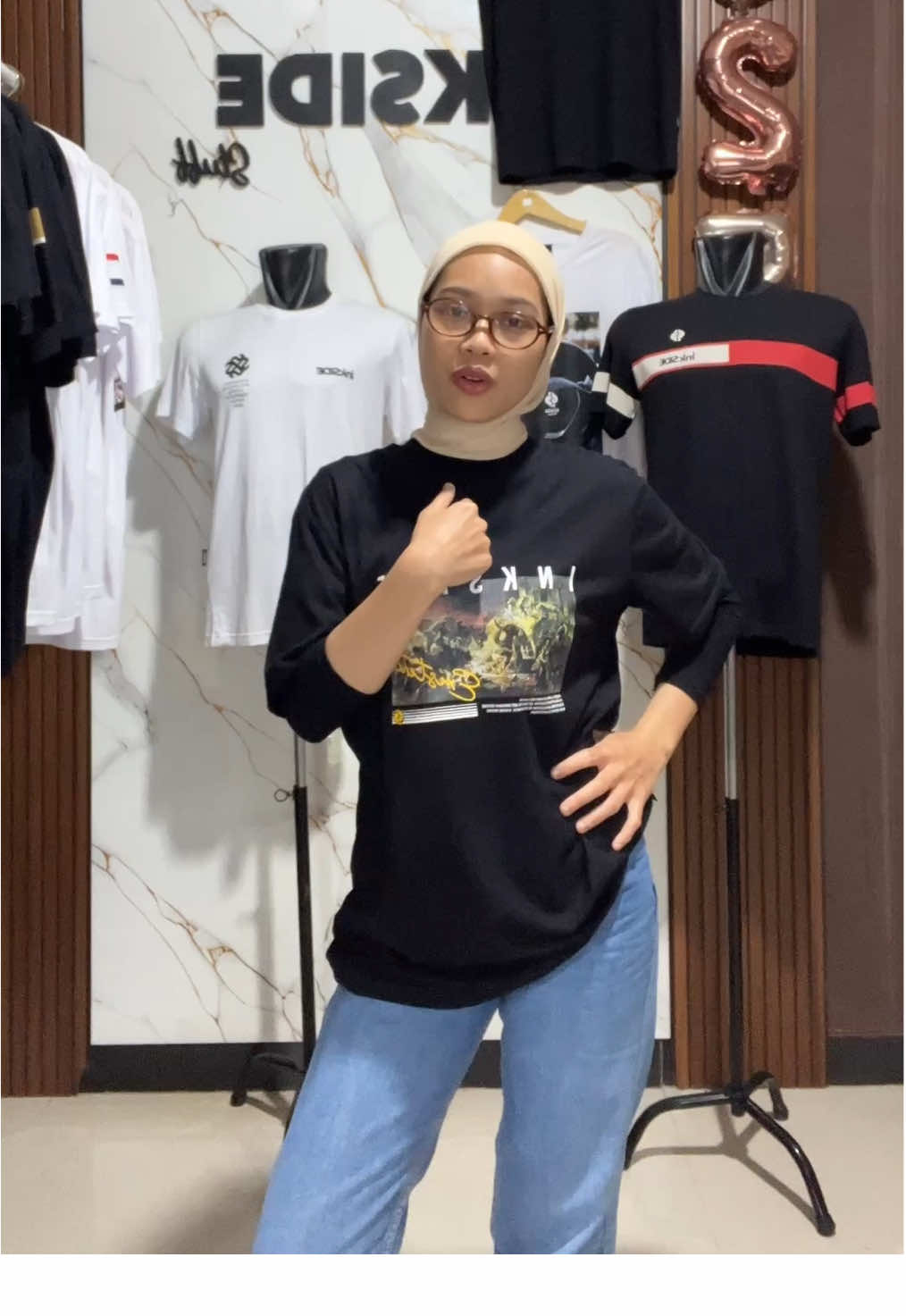 Aku jualan baju lo ini gituu 😩#ootdfashion #masukberanda #kaosunisex #inkside 