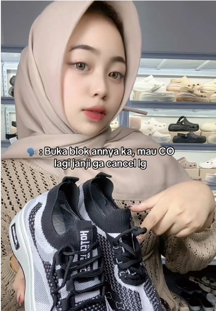 Sering terjadi 😩 #fouryoupage #sepatupria #sendalwanita #kontenpromosi 