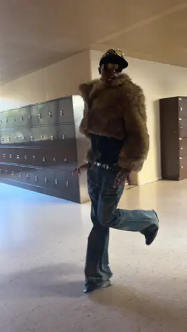 Serving at school 🌟🔆 #fyp #videoviral 