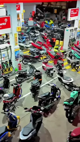 🐬#pcx160ล้อ17แต่งสวย #pcx160 #pcxแต่งสวย #pengunaring17 #pcxแต่งสวย #savering17 #17culturephilipines🇵🇭 #ring17style 