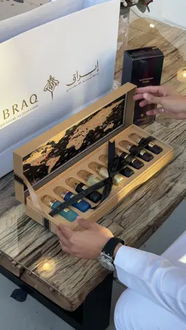 بوكس التوباكو ميني المكون من 9 عطور بحجم 20 مل رجع مره ثانيه في ابراق مع عرض قوي وخورافي في باقة بلاك جيرني ويجي معاه عطر بلاك دايموند 150 مل  #ابراق  #ابراهيم_القرشي  #عطور  #باقة_بلاك_جيرني #توباكو 