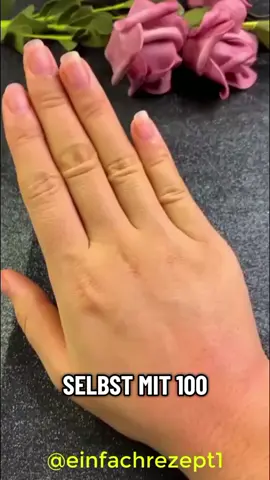 Selbst mit 100 jahren sieht Ihr gesicht aus mit 15. Entdecken Sie diesen naturlichen trick, mit dem Sie in jedem Alter unglaublich aussehen. #skin #skincare #skincareroutine #skincaretips #aging #antiaging #wrinkle #wrinkles #glassskin #GlowUp #selfcaresunday #DIY #diyskincare #naturalskincare #honeyglow #fyp #foryou #foryoupage #videoviral #viral #remedy #remedies #naturalremedies #Recipe #recipes #recipesoftiktok #organic #women #woman #girls #girl #beauty #beautytips #beautyhacks #germany #deutschland #deutsch #austria #suisse #netherlands #france #brazil #gesund #gesundheit 