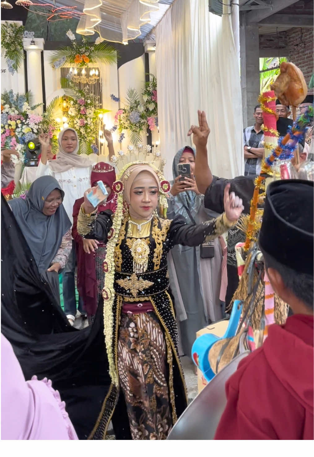 Jogetansik mbokde 💃🏻 #jambualas #wedding #weddingvibes #pengantin 