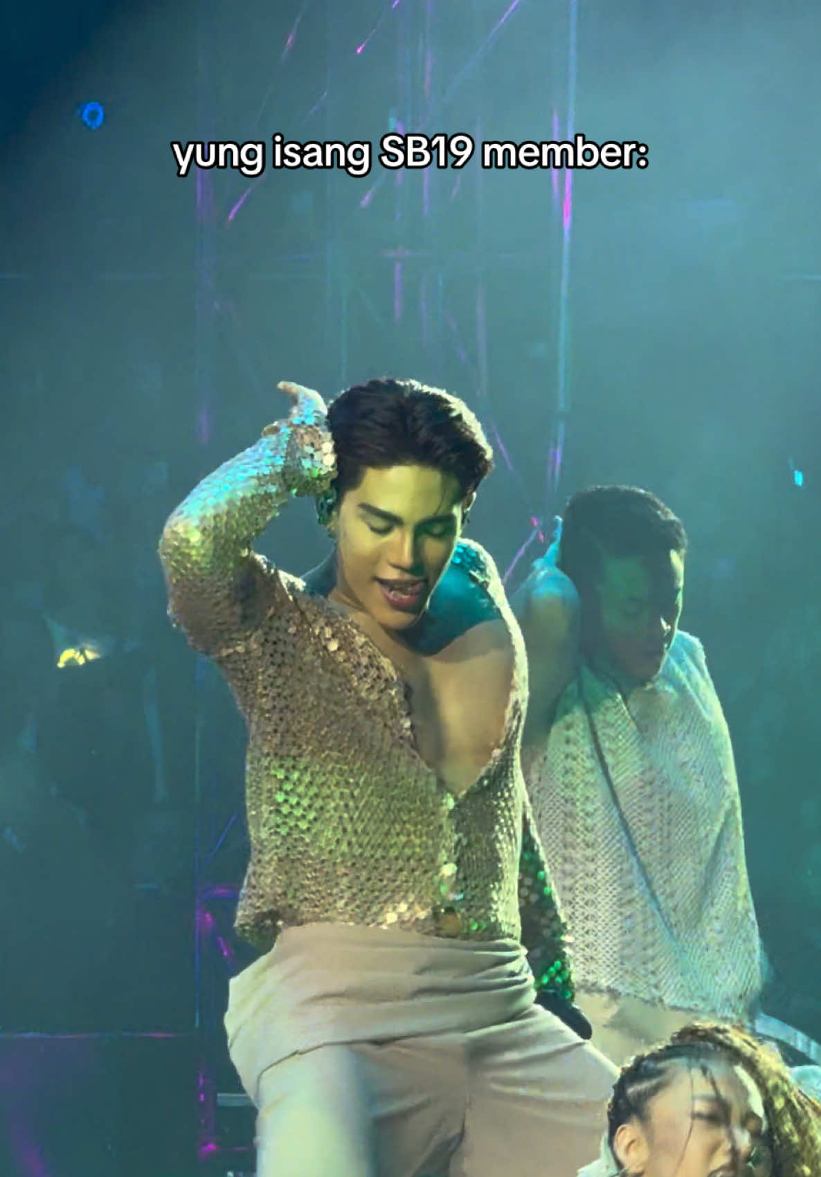 grabeng fashion show yan ang ineeeet 🥵 @Stell Ajero  @SB19 Official #sb19_stell #sb19 #sb19fastzone 