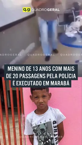 Três dias após se emocionar ao receber parabéns dos colegas de escola, o adolescente Elias Brito de Oliveira, de 13 anos, foi m#rto a tir#s na manhã desta segunda-feira (27) em Marabá (PA). O cr#me ocorreu em frente a uma residência na Avenida Maria Adelina, no bairro Liberdade, Núcleo Cidade Nova. De acordo com a Polícia Militar, dois homens em uma motocicleta preta se aproximaram do garoto e efetuaram vários disparos. Ele m#rreu no local. Apesar da pouca idade, Elias acumulava mais de 20 passagens por atos infracionais, como furtos, posse de drogas e roubos. Há cerca de seis meses, um vídeo chegou a circular nas redes sociais mostrando o adolescente agredindo uma mulher durante um assalto. A Polícia Civil investiga o caso para identificar os suspeitos e esclarecer a motivação do homicídio.