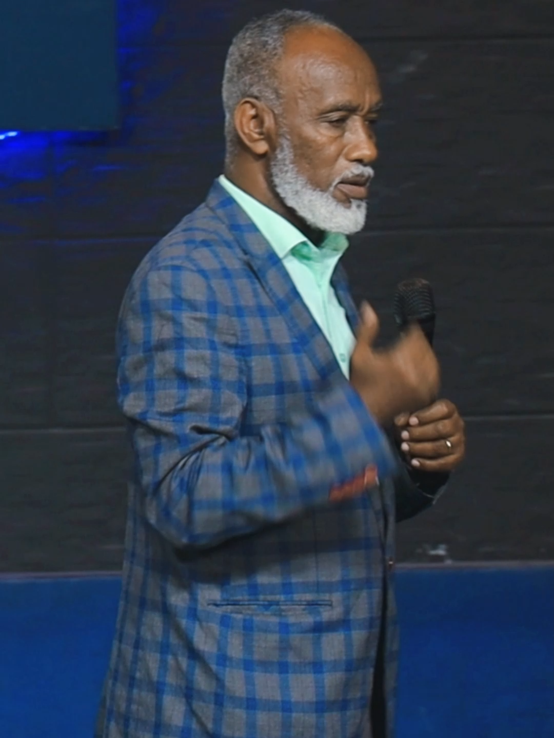 ሰው እና ፀጋው #eyuelbadeg #truelight #protestantmezmur #preaching #viralvideos #yotorzema #prophecy #ጴንጤ #fyp #propheteyu #propheteyuel