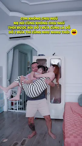 Bế lâu xíu chắc ngủ được á chồng 😛 #haihuoc #haihuocvuinhon #tranngocphuongmai #vochong #mairisvietnam 