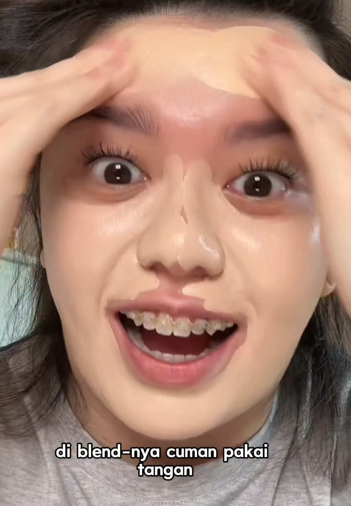 Di blend pake tangan aja hasil nya secakep ini🥹✨ #skintint #skintintg2g #bagcharmtelur #skintinttelur #fyp 
