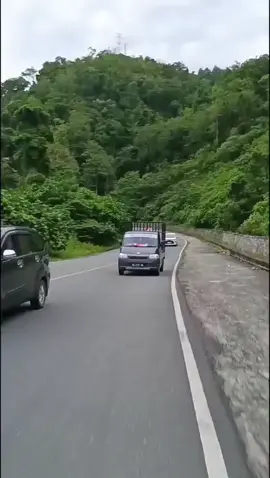 terimakasih sudah singgah beli stiker bosku #selamatsampaitujuan😃👍 #terpantauaman👍👍👍 #tikunganviralkarumba #jalurkebunkopi #fypdonggggg 