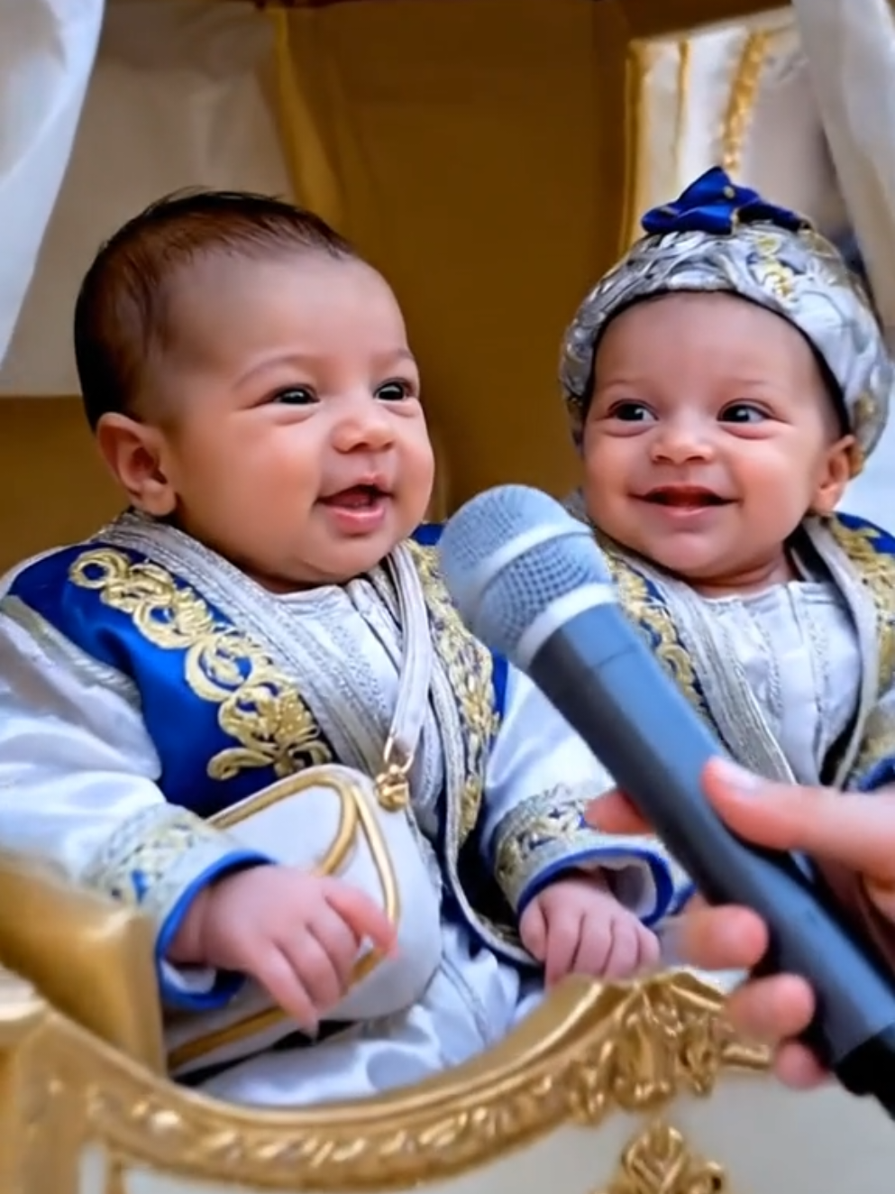 الأطفال الملك والملكه 🤯😱😂 #الذكاء_الاصطناعي #اطفال #veo3 #meme #مشاهدات100k🔥 #viral #اعادة_النشر🔃 #satisfyingvideo #اطفال_veo3 