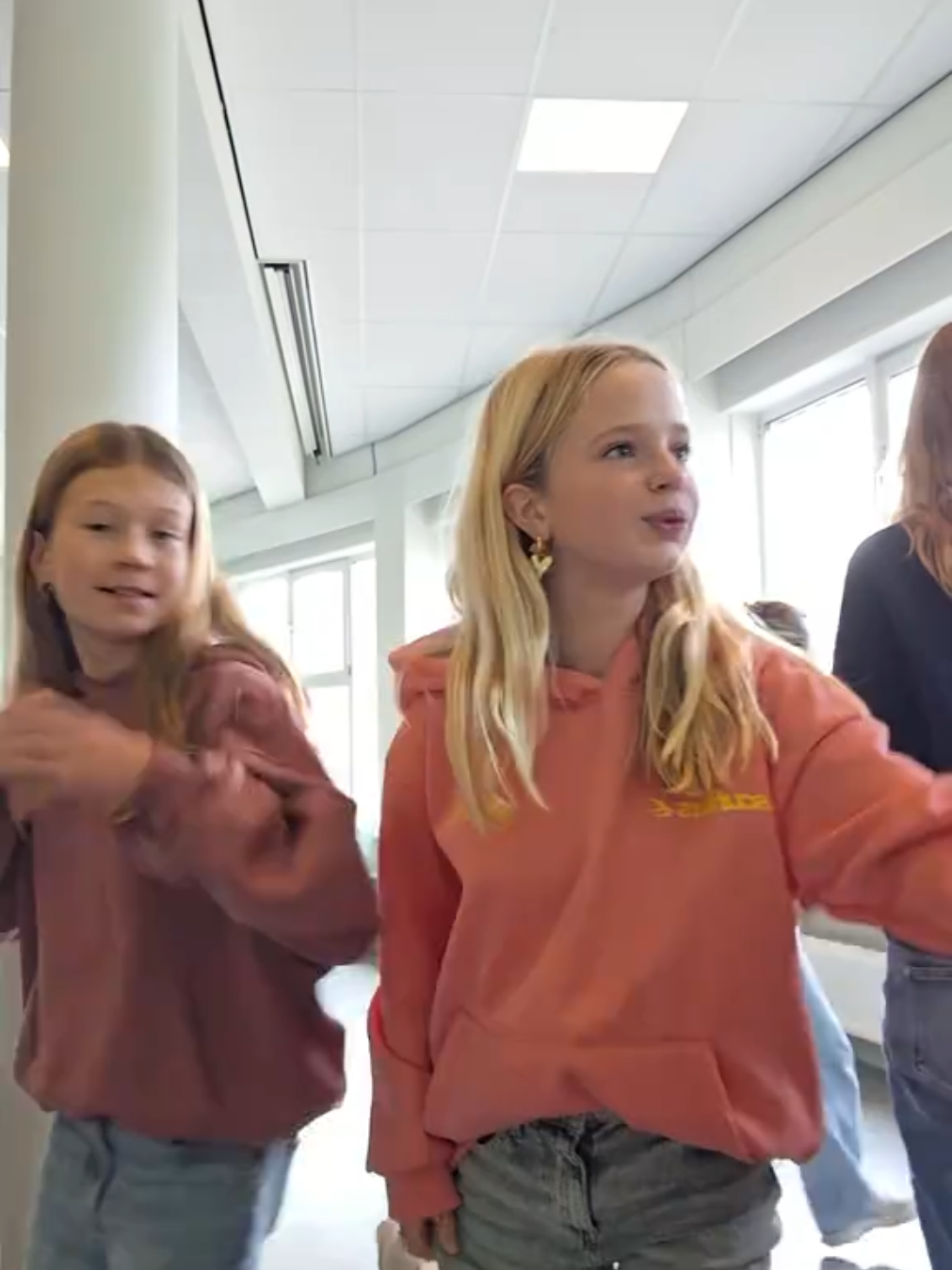 @ies #fyyyy #houvanmevriendinnerjesss #nietdemooiste #dancee #schoolschatjesss 