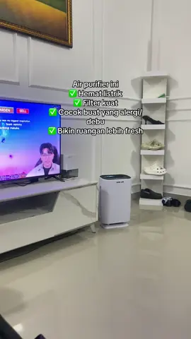 Kalau sering bersin atau kamar berbau, saatnya pakai air purifier. Alat ini bantu saring debu & bau tak sedap, bikin ruangan lebih fresh dan nyaman. Cek keranjang ya~rumahbebasbau #antiAlergi #wajibdirumah #rekomendasialatrumah #fyp #viral 