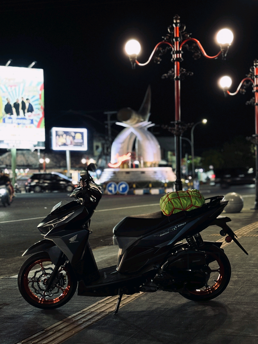 vibes malam dikota orang 🥷 #vavarioan #varionistyindonesia #variomodifikasi #touring #ngajuk24jam 