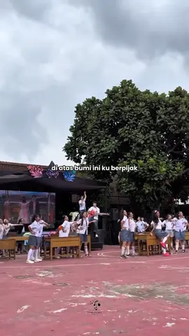 Gen X , Gen Milenial reunian dulu masa SMA🙌🏻 🎙️: High School Ensemble- Ku Bahagia #diatasbumiinikuberpijak #RanggaDanCinta #Lagu90an #LaguTrend #Viral 