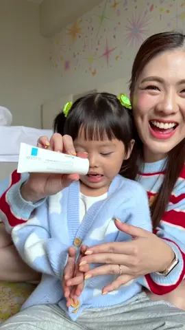 ครีมสามัญประจำบ้าน ที่ไอซพกไปด้วยทุกที่ #LaRochePosayTH #Cicaplastเอาอยู่ #vivavega 