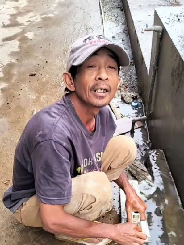 gara gara hujan 2 jam kerjanya harus dikodoan🥲 #pejuangnafkah #kulibangunan #cugagcageg 