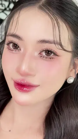 Đi 40 km về gặp nhau vì mê tone makeup của chị . Theo dõi bao nhà vẫn chỉ yêu chị thôi 🥰😍❤️#makeupcuoidepHY #xuhuongcodau2025 #váycuoidephungyen #makeupcuoidep 