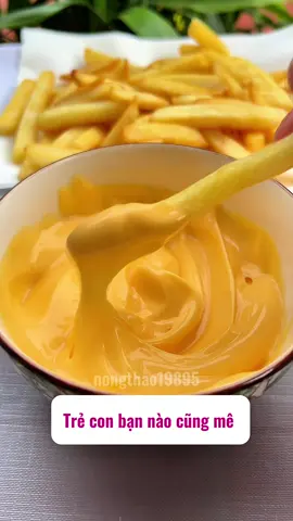 Xốt chấm phô mai Tanzy . Không cần pha chế chỉ cần đủ ra là dùng. Dùng để chấm đồ chiên rán trộn mì hay hải sản đều rất là ngon đặc biệt trẻ con đều rất yêu thích #nongthao19895 #review #xotphomai #xotphomaitanzy #amthuc 