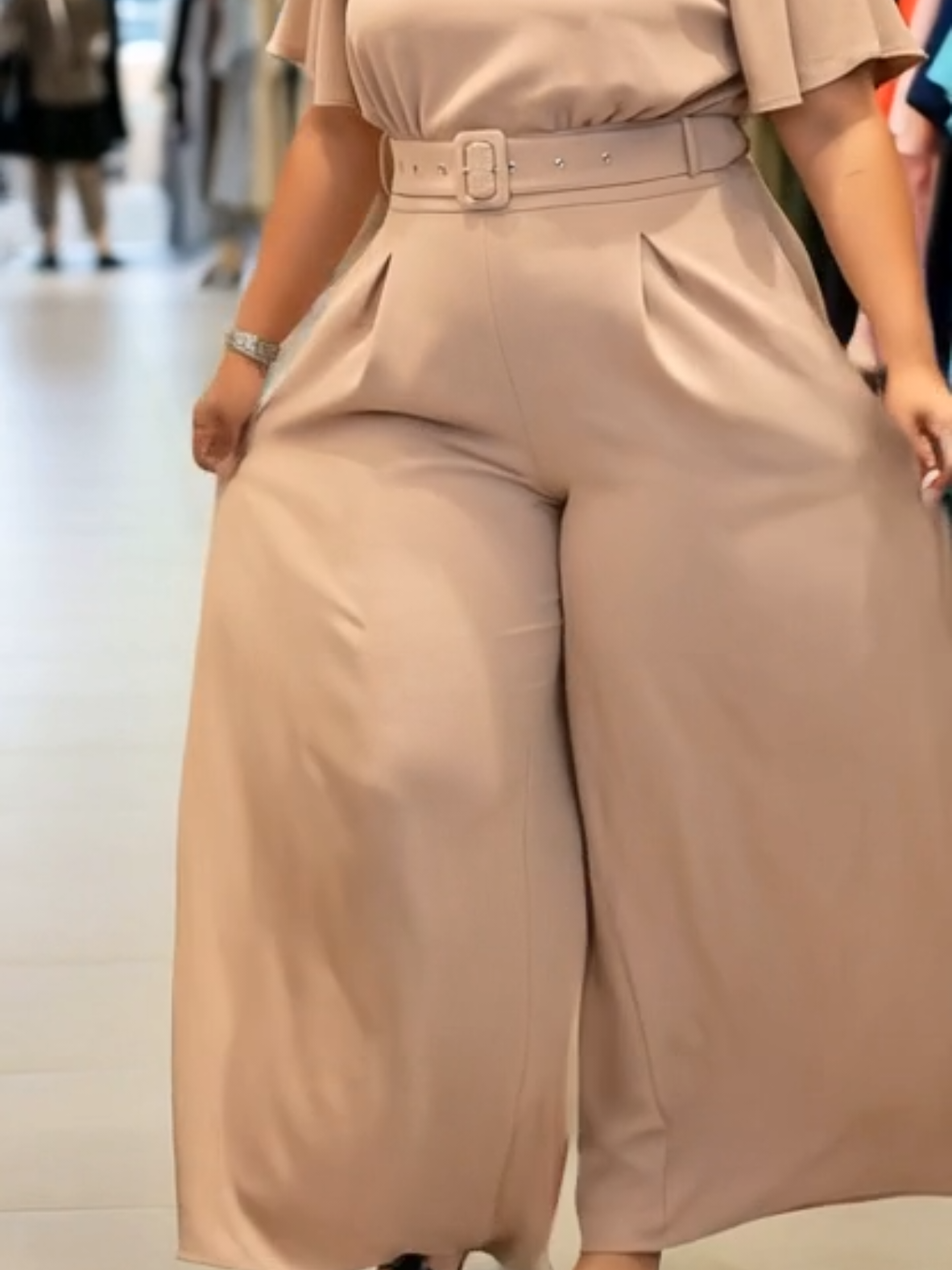 macacão Plus Size  #roupafeminina #vestidoplussize #plussize 