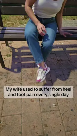 🦶 Heel, foot, or ankle pain keeping you from walking comfortably? This heated massage ankle brace helps you: ✨ Relieve pain and inflammation 💆‍♂️ Relax muscles with heat and massage 🦵 Improve circulation 🌿 Reduce stiffness and speed up recovery 😴 Rest better and walk without discomfort ✨ “Since I started using it, the pain has gone down a lot and I can walk without any problem.” 🙌 #anklepain #plantarfasciitis #heelspur #anklesupport 