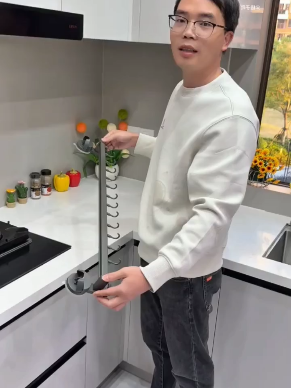 Móc treo hút chân không, bóc ra dán lên là dùng được #moctreo #dogiadung #giadungtienich #dogiadungthongminh288 