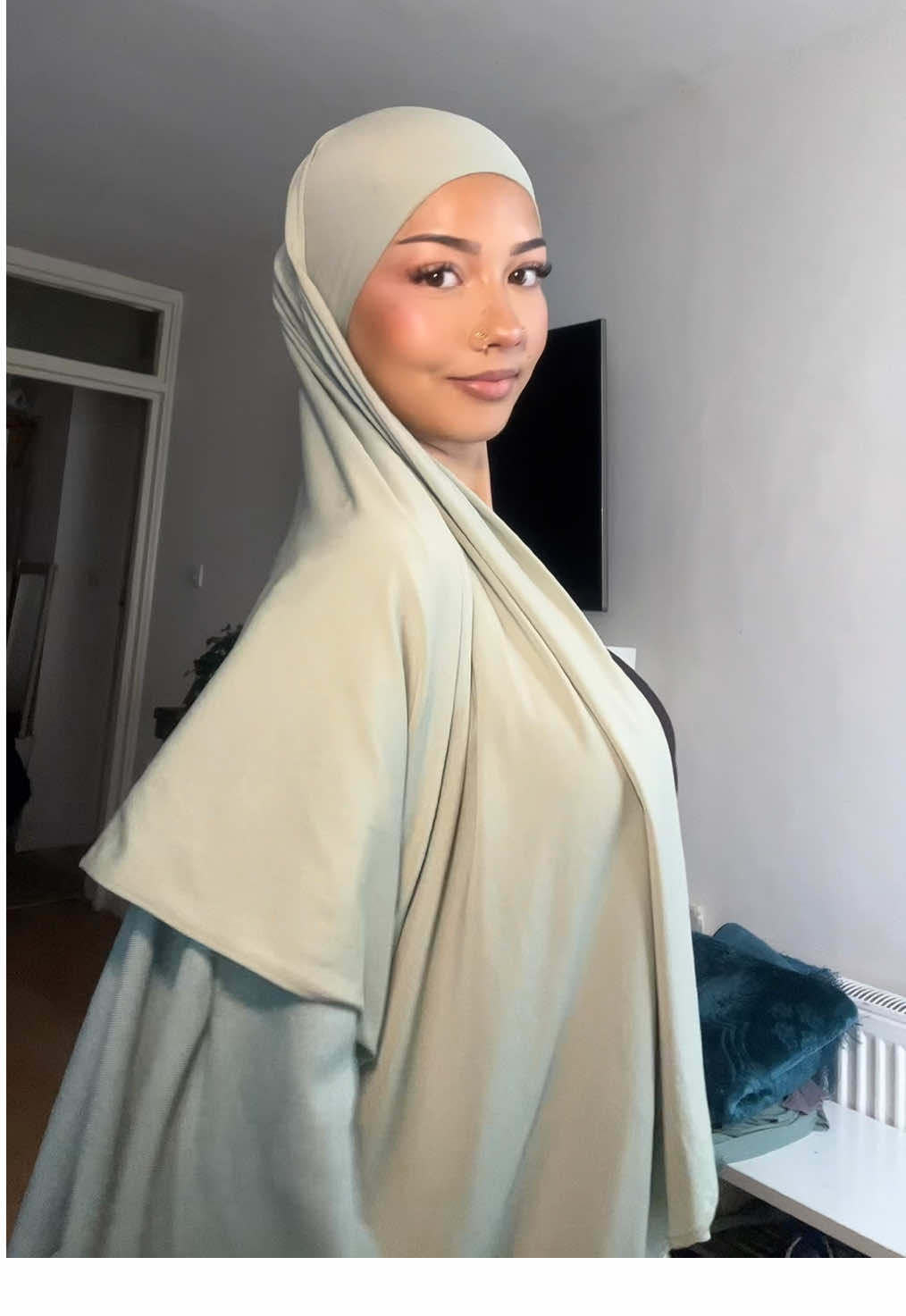 hopefully this one stays up lol (premium hijab from @zemya ) #makeup #grwm 