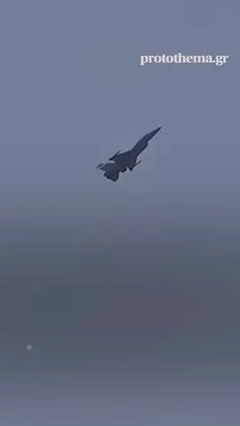🇬🇷Συγκίνησε ο πιλότος της ομάδας Ζευς στη Θεσσαλονίκη: Τιμάμε αυτούς που πέταξαν πάνω από τον φόβο #protothema #news #greektiktok #tiktokgreece 