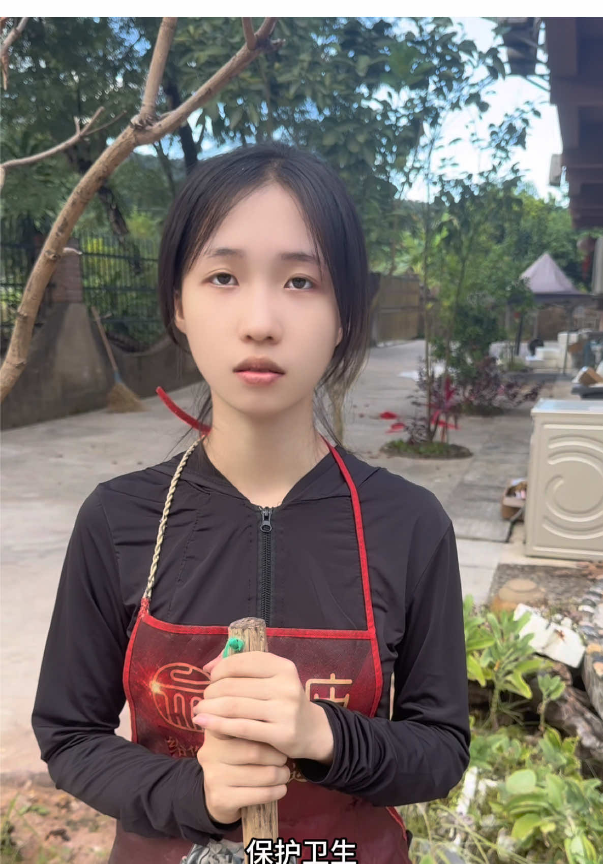 打扫卫生苗族女孩跳舞💃#tiktok #china #fyp #fypシ゚viral #dance 